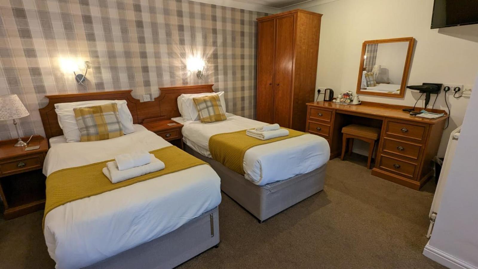 East Ayton Lodge Hotel, Scarborough Buitenkant foto